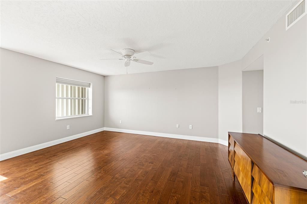 Active With Contract: $375,000 (3 beds, 2 baths, 1852 Square Feet)