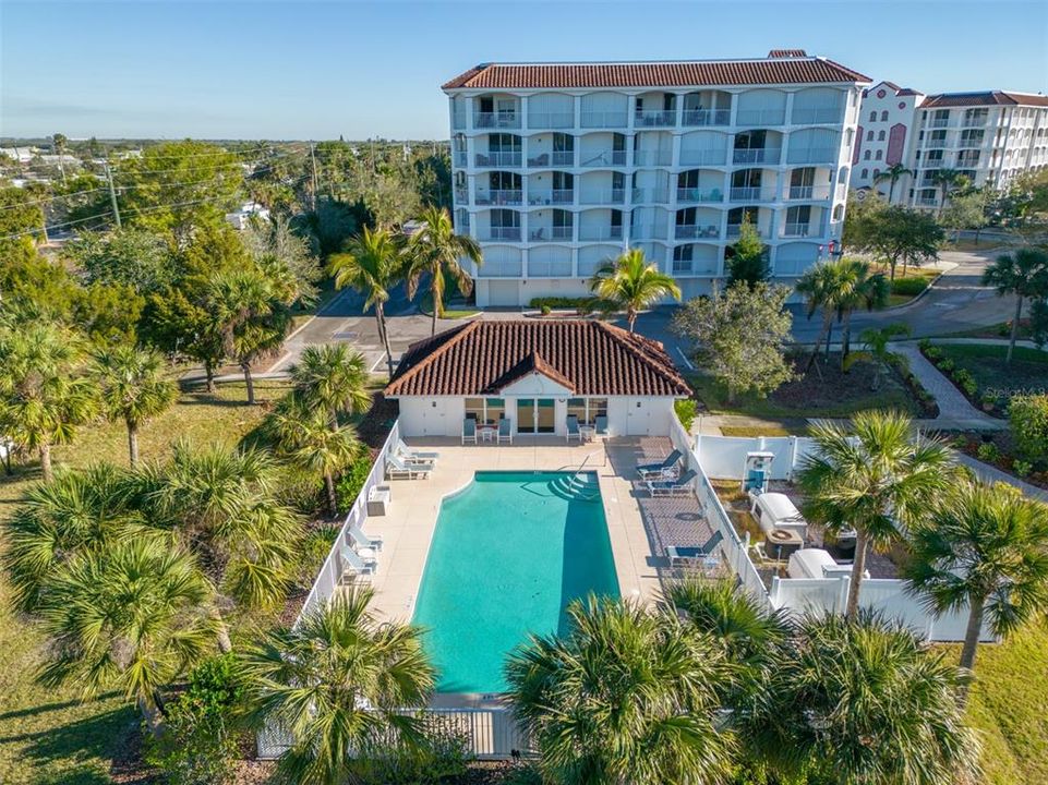 Active With Contract: $375,000 (3 beds, 2 baths, 1852 Square Feet)