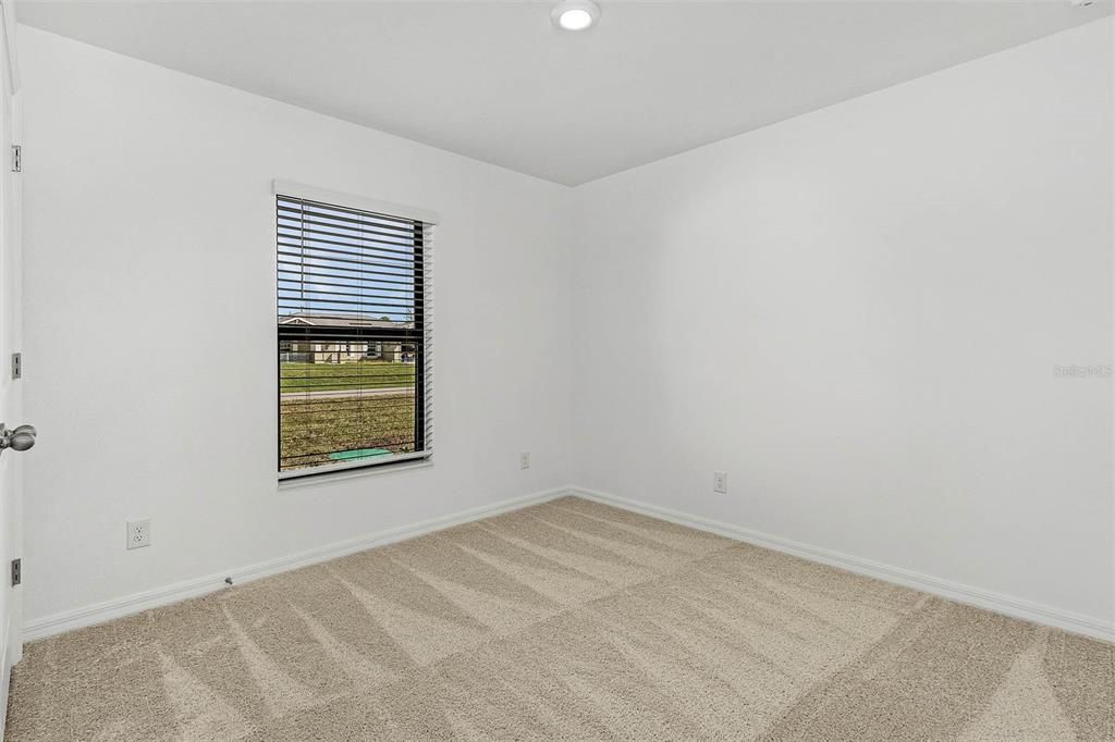 Active With Contract: $279,900 (3 beds, 2 baths, 1143 Square Feet)