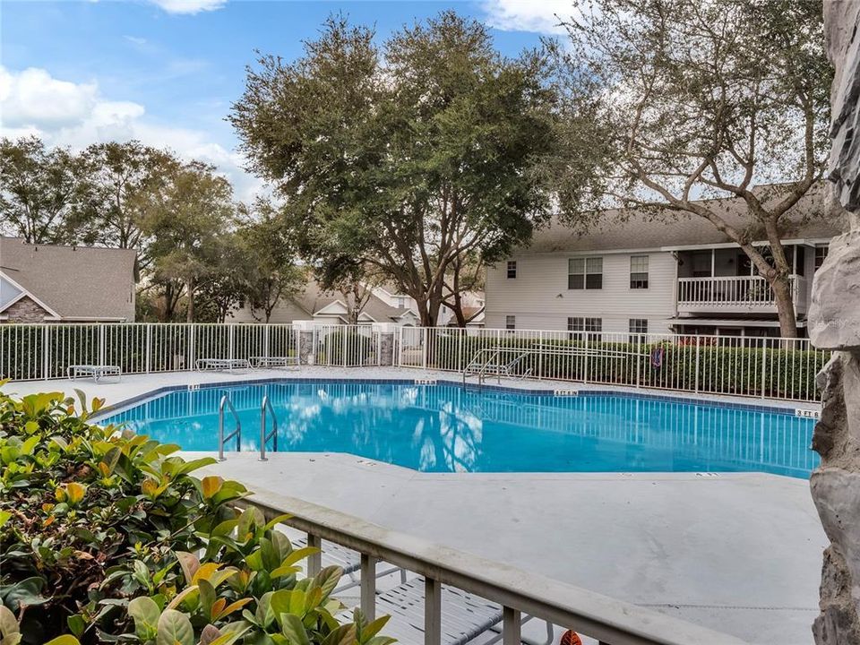 For Rent: $2,200 (3 beds, 2 baths, 1457 Square Feet)