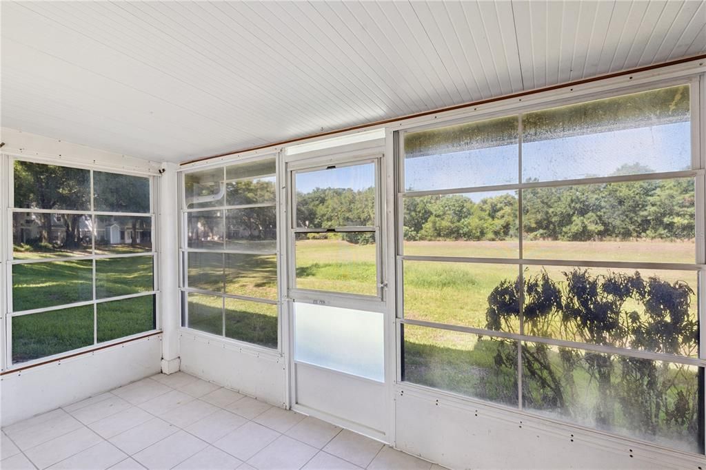 For Rent: $2,200 (3 beds, 2 baths, 1457 Square Feet)