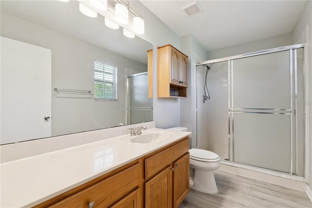 For Rent: $2,200 (3 beds, 2 baths, 1457 Square Feet)