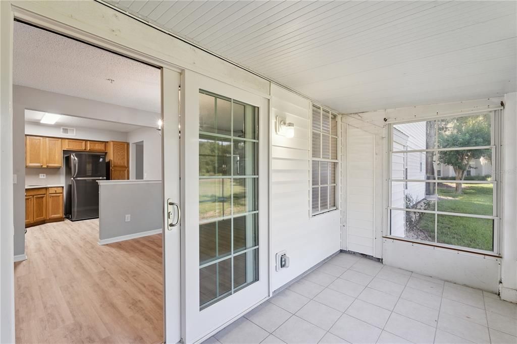 For Rent: $2,200 (3 beds, 2 baths, 1457 Square Feet)