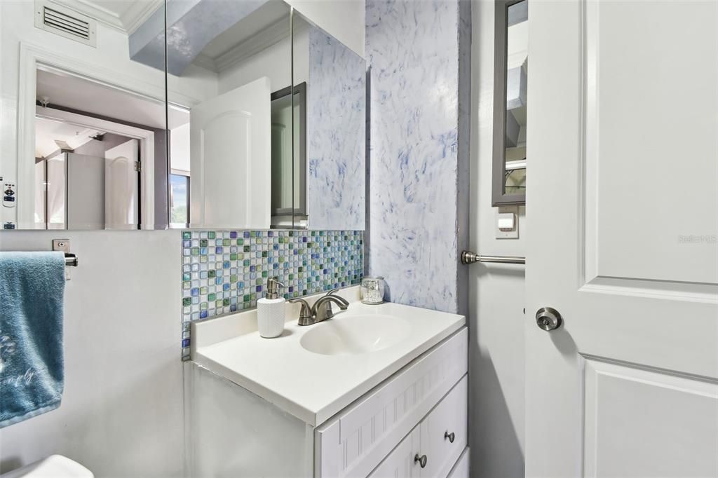 For Rent: $2,100 (1 beds, 1 baths, 760 Square Feet)