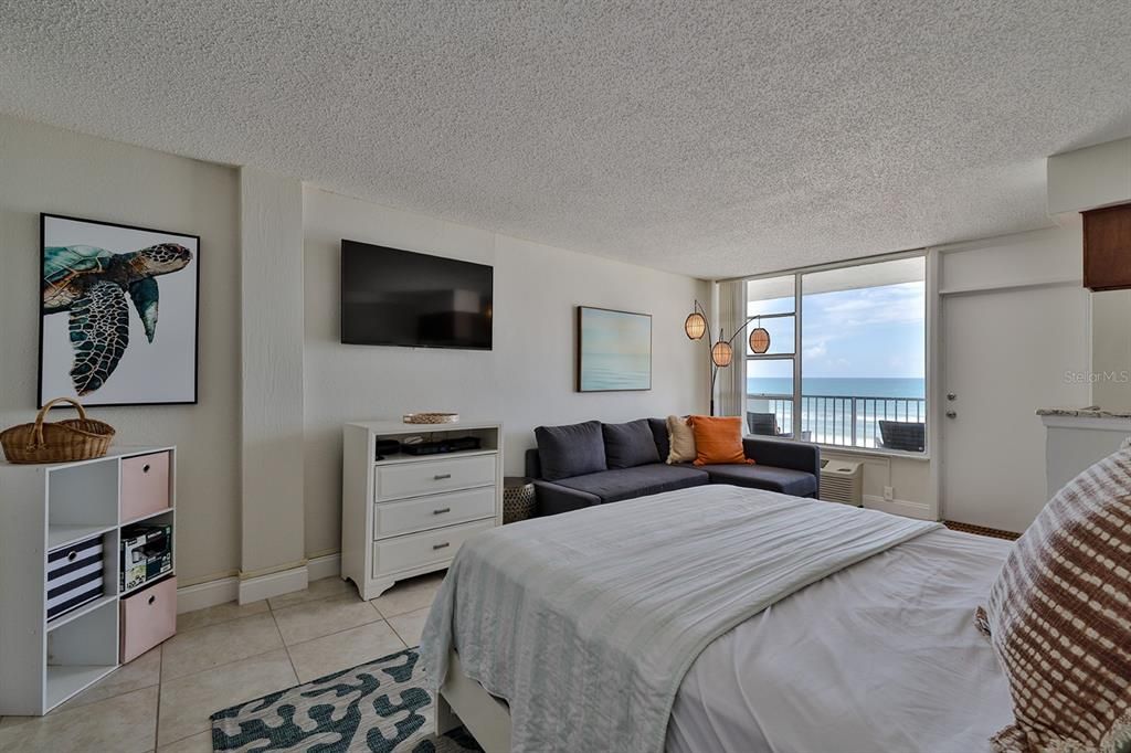 For Rent: $1,800 (1 beds, 1 baths, 441 Square Feet)