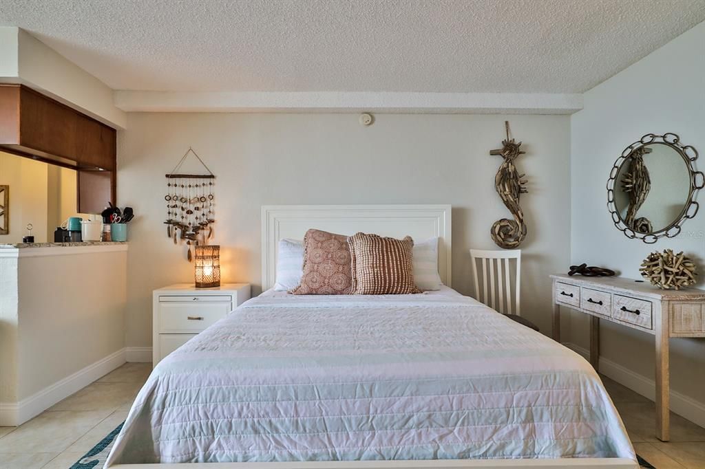 For Rent: $1,800 (1 beds, 1 baths, 441 Square Feet)