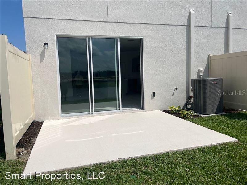 For Rent: $2,100 (3 beds, 2 baths, 1555 Square Feet)
