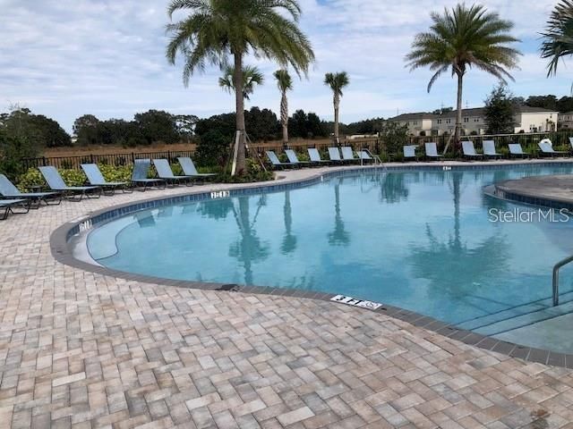 For Rent: $2,100 (3 beds, 2 baths, 1555 Square Feet)