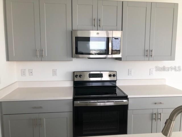 For Rent: $2,100 (3 beds, 2 baths, 1555 Square Feet)