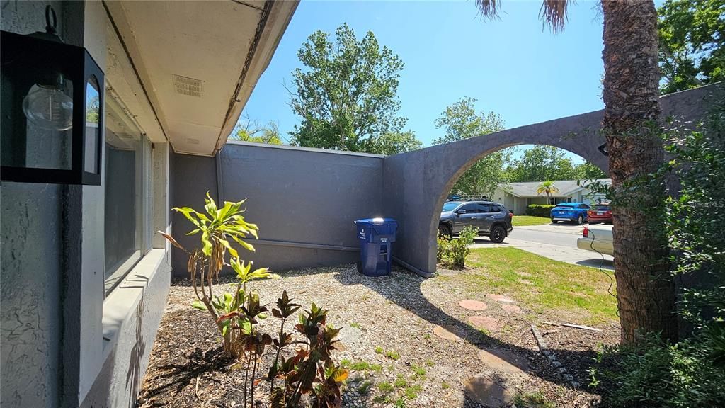 For Sale: $179,900 (2 beds, 2 baths, 1334 Square Feet)