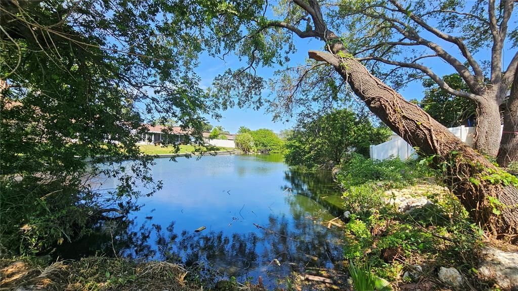 For Sale: $179,900 (2 beds, 2 baths, 1334 Square Feet)