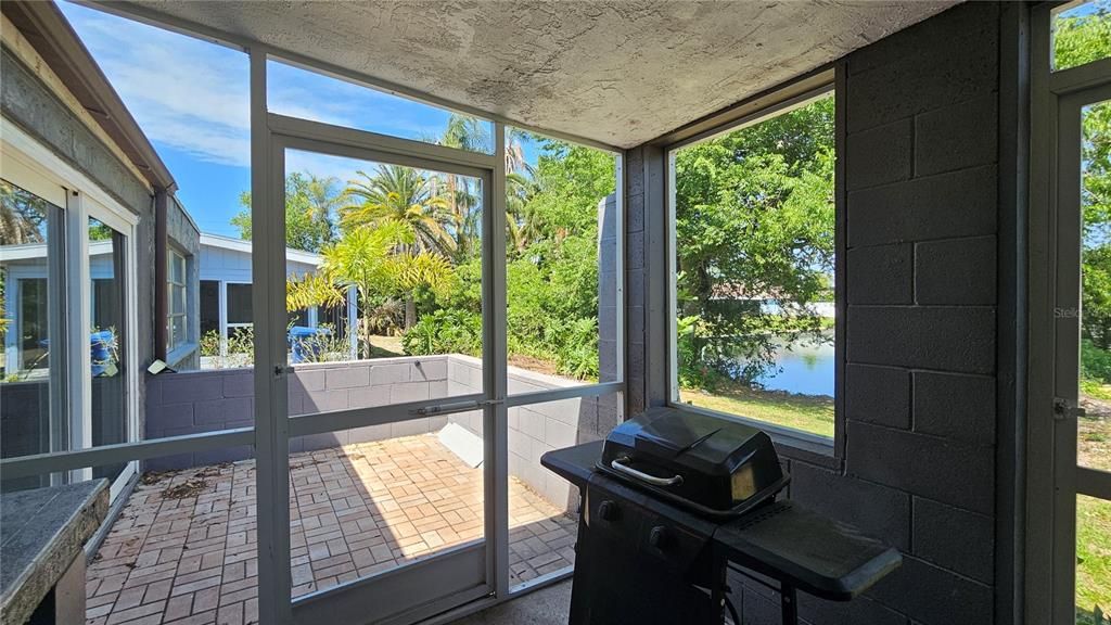 For Sale: $179,900 (2 beds, 2 baths, 1334 Square Feet)