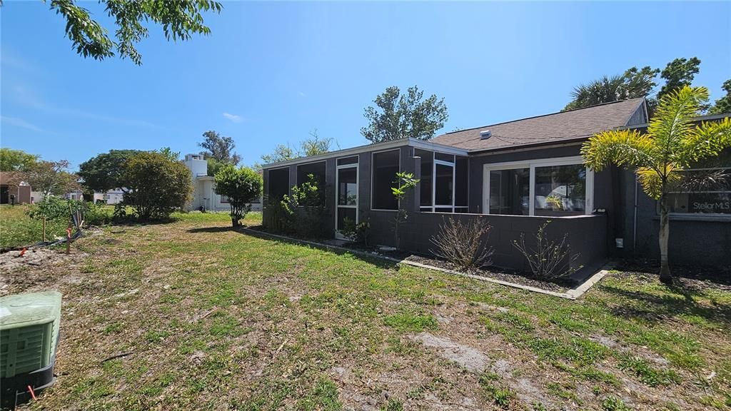 For Sale: $179,900 (2 beds, 2 baths, 1334 Square Feet)