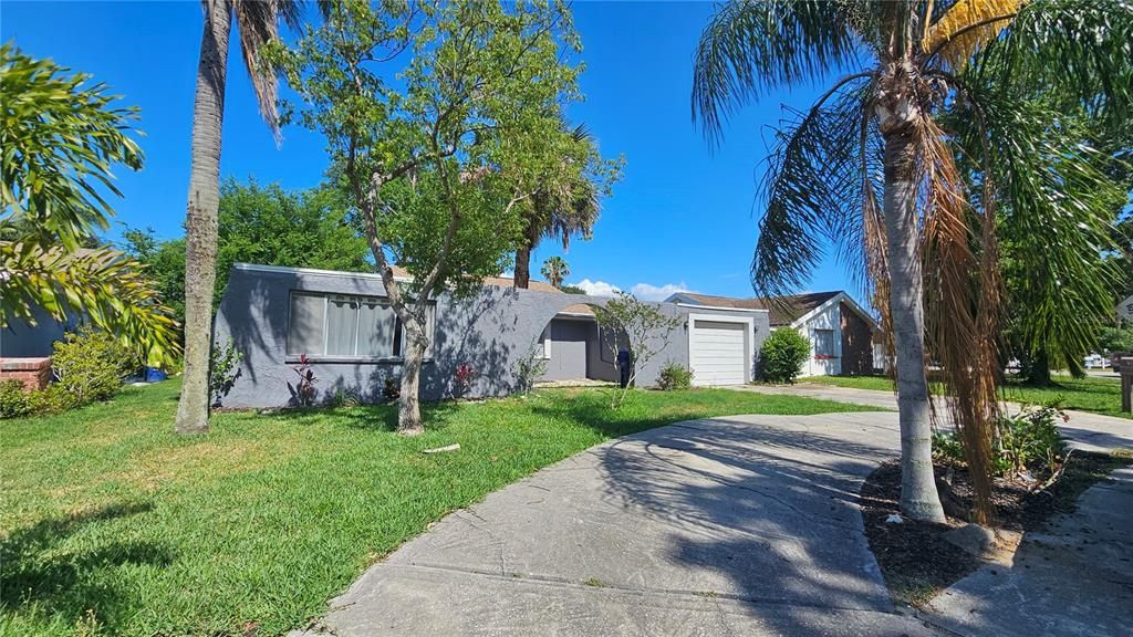 For Sale: $179,900 (2 beds, 2 baths, 1334 Square Feet)