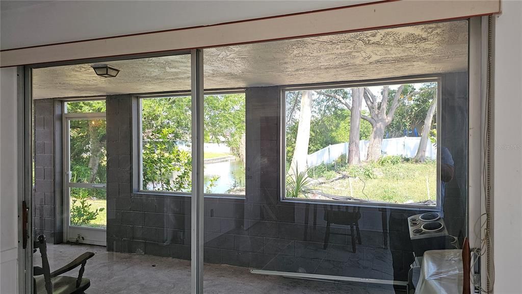For Sale: $179,900 (2 beds, 2 baths, 1334 Square Feet)