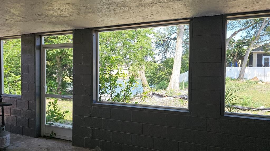 For Sale: $179,900 (2 beds, 2 baths, 1334 Square Feet)