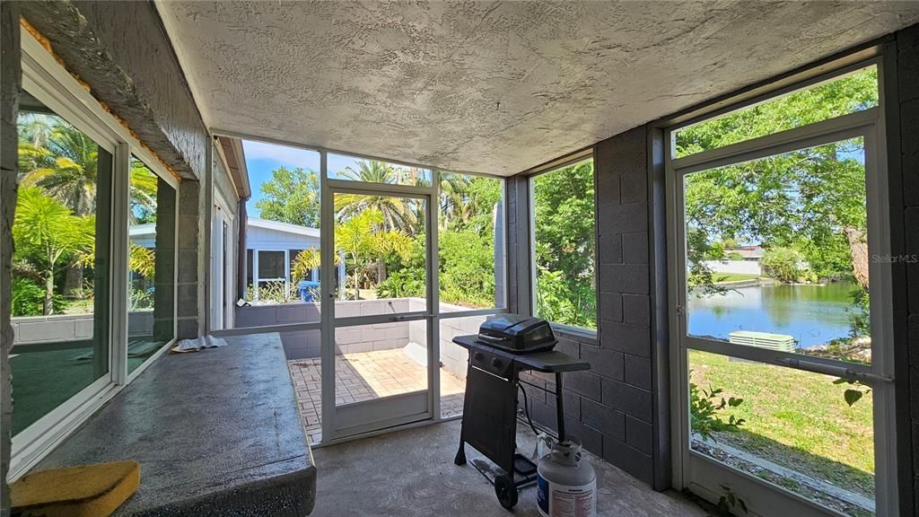 For Sale: $179,900 (2 beds, 2 baths, 1334 Square Feet)