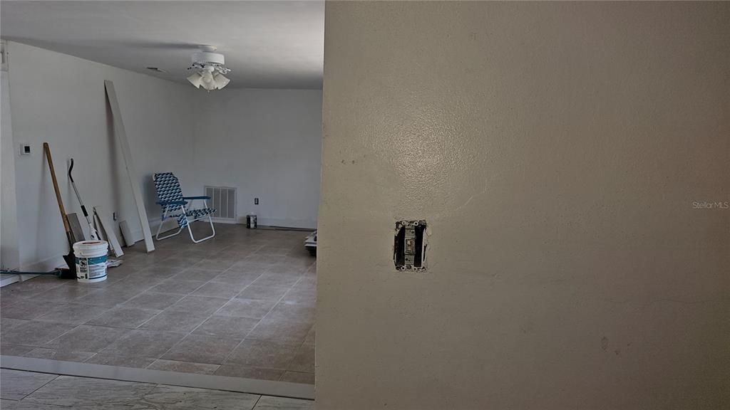 For Sale: $179,900 (2 beds, 2 baths, 1334 Square Feet)