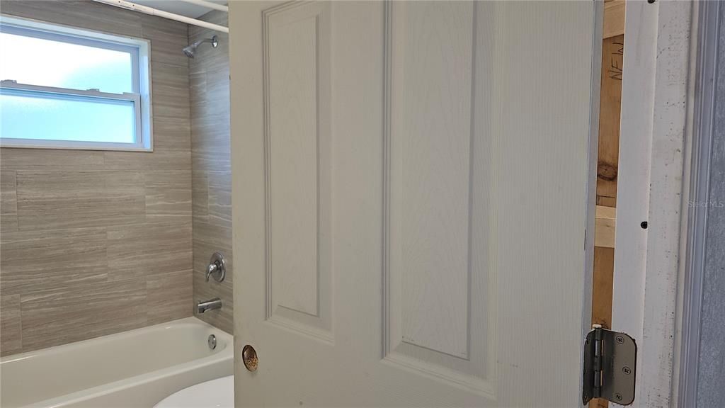 For Sale: $179,900 (2 beds, 2 baths, 1334 Square Feet)