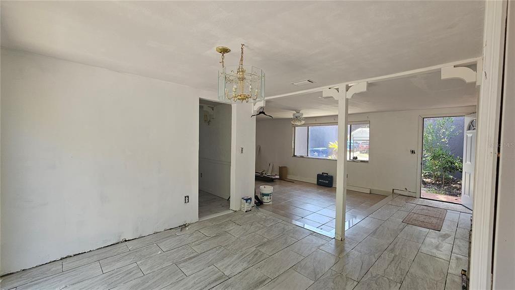 For Sale: $179,900 (2 beds, 2 baths, 1334 Square Feet)