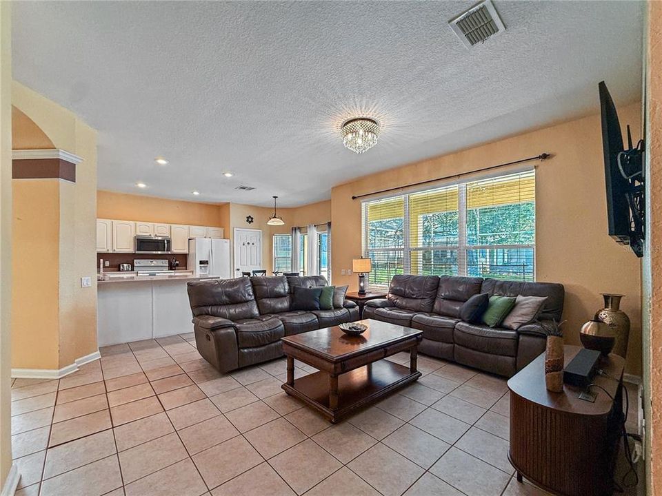 Active With Contract: $620,000 (6 beds, 4 baths, 2812 Square Feet)