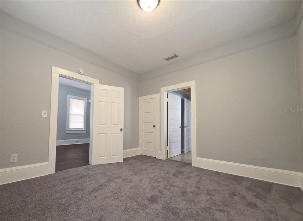 For Rent: $1,450 (3 beds, 2 baths, 1008 Square Feet)