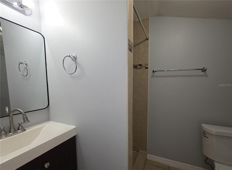 For Rent: $1,450 (3 beds, 2 baths, 1008 Square Feet)