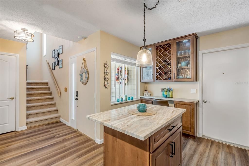 For Sale: $315,000 (2 beds, 2 baths, 1408 Square Feet)