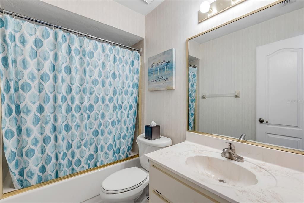 For Sale: $315,000 (2 beds, 2 baths, 1408 Square Feet)