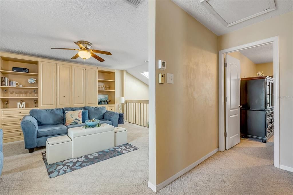 For Sale: $315,000 (2 beds, 2 baths, 1408 Square Feet)