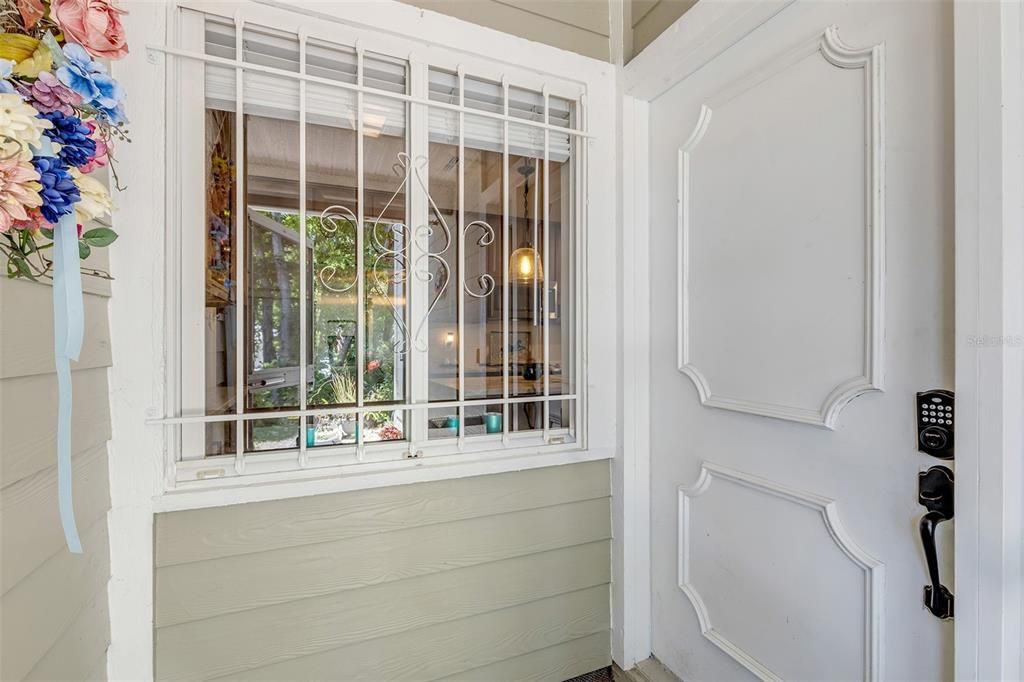For Sale: $315,000 (2 beds, 2 baths, 1408 Square Feet)