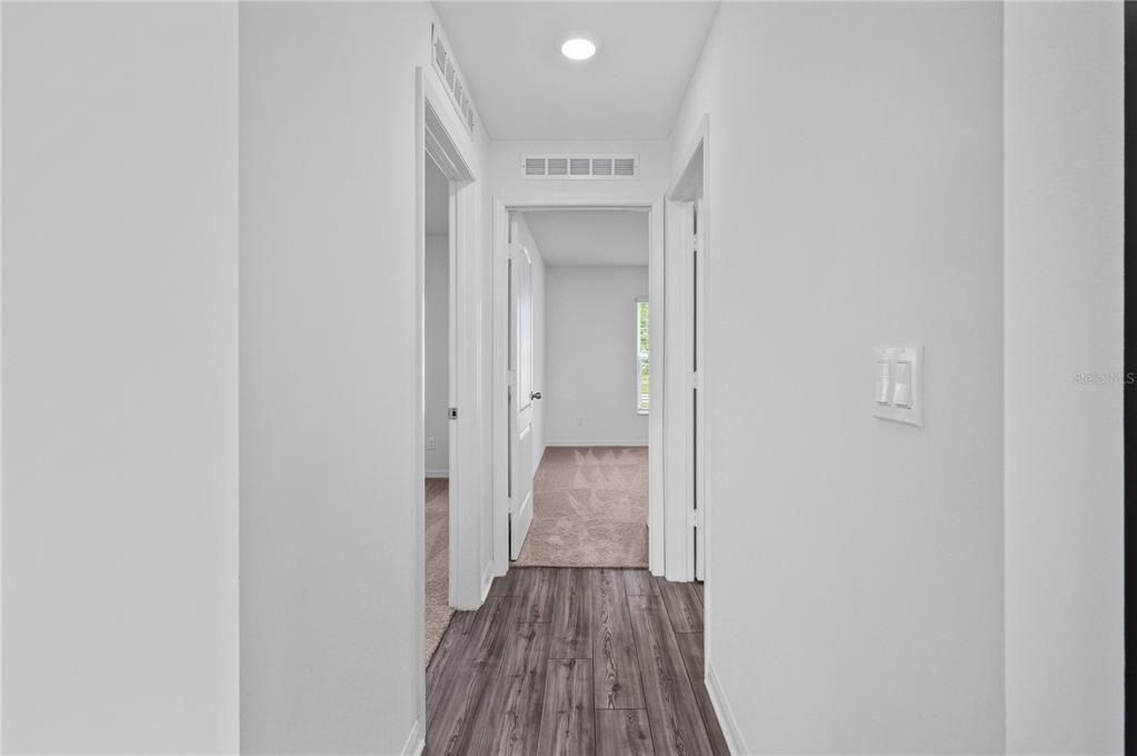 Activo con contrato: $329,900 (3 camas, 2 baños, 1680 Pies cuadrados)