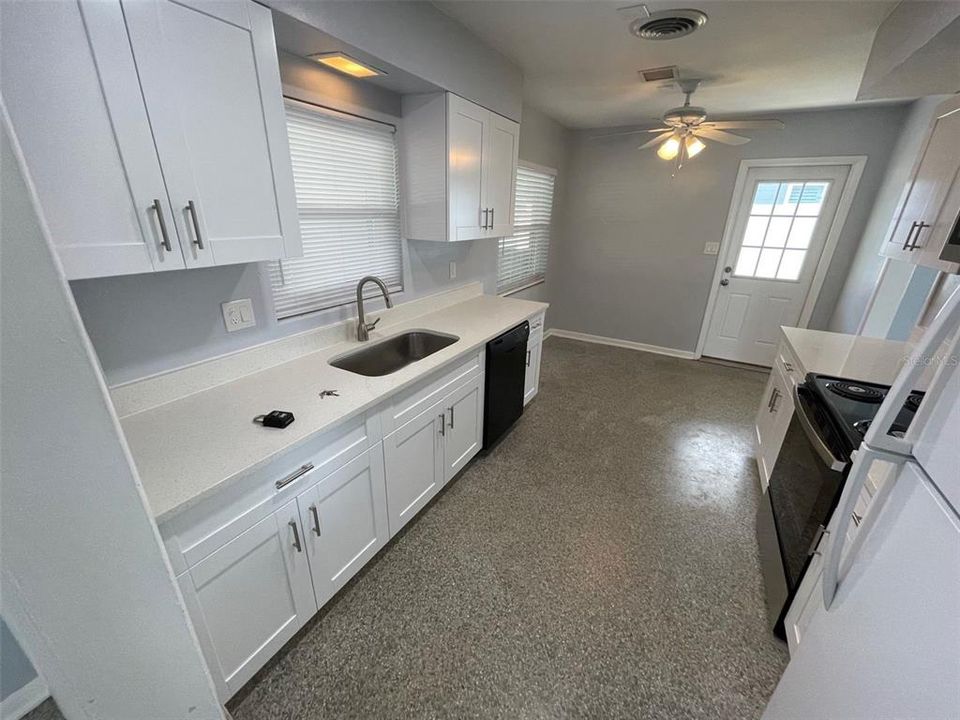 For Rent: $2,450 (3 beds, 2 baths, 1496 Square Feet)