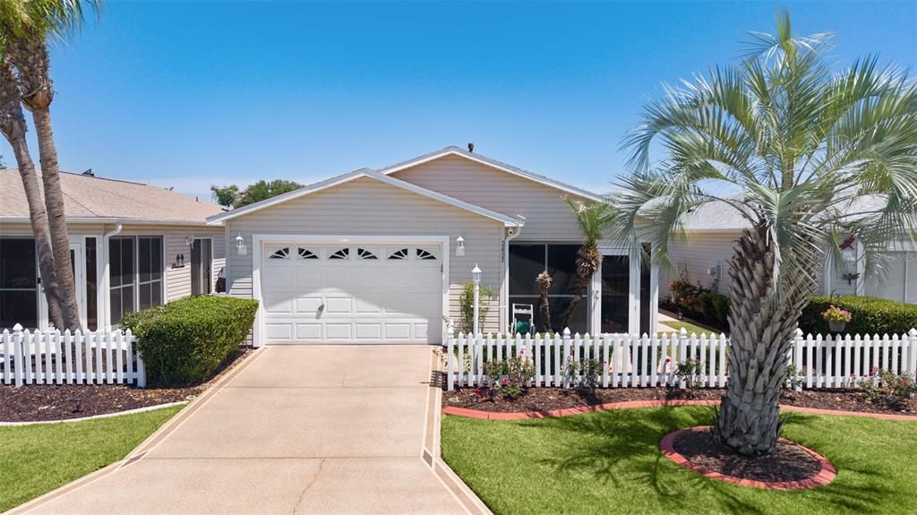 For Sale: $279,000 (2 beds, 2 baths, 1188 Square Feet)