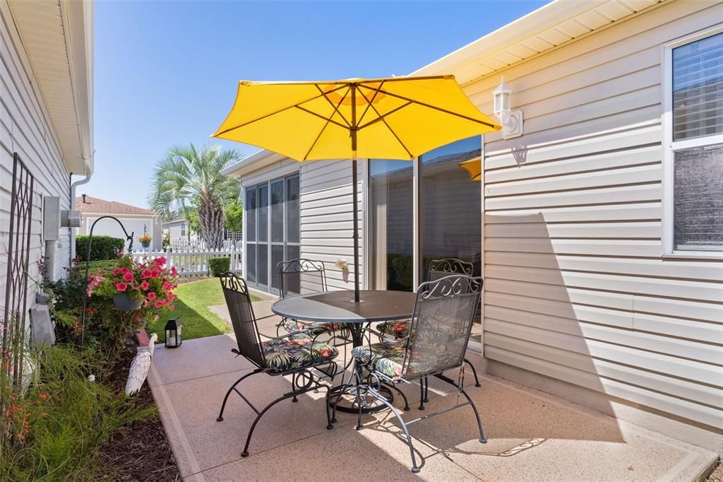 For Sale: $279,000 (2 beds, 2 baths, 1188 Square Feet)