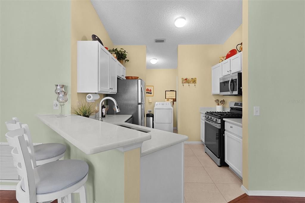 For Sale: $279,000 (2 beds, 2 baths, 1188 Square Feet)
