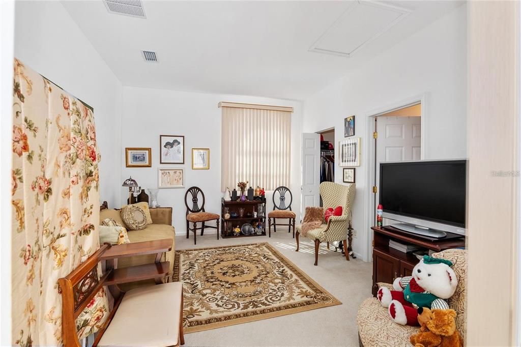 For Sale: $304,900 (3 beds, 3 baths, 1781 Square Feet)