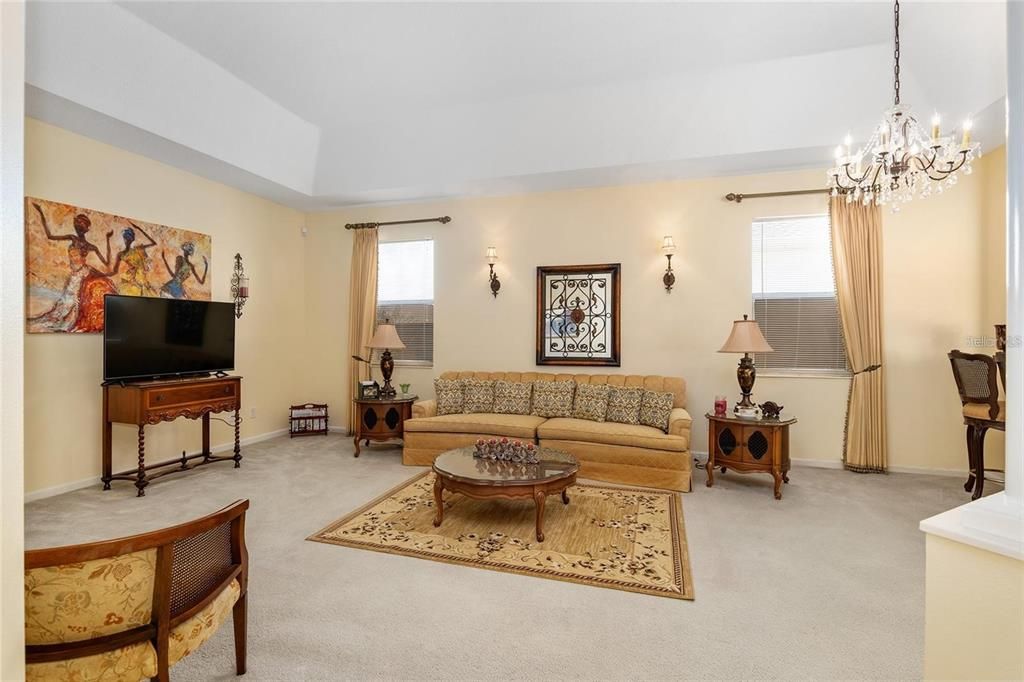 For Sale: $304,900 (3 beds, 3 baths, 1781 Square Feet)