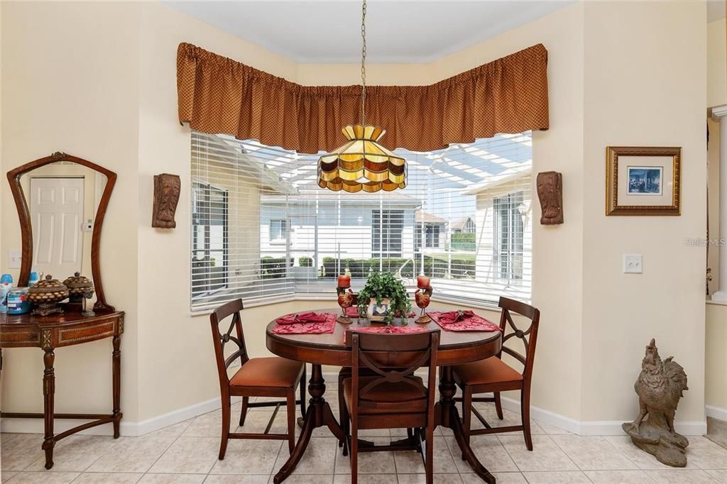 For Sale: $304,900 (3 beds, 3 baths, 1781 Square Feet)