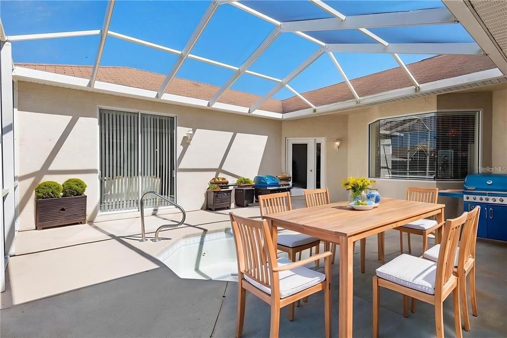 For Sale: $304,900 (3 beds, 3 baths, 1781 Square Feet)