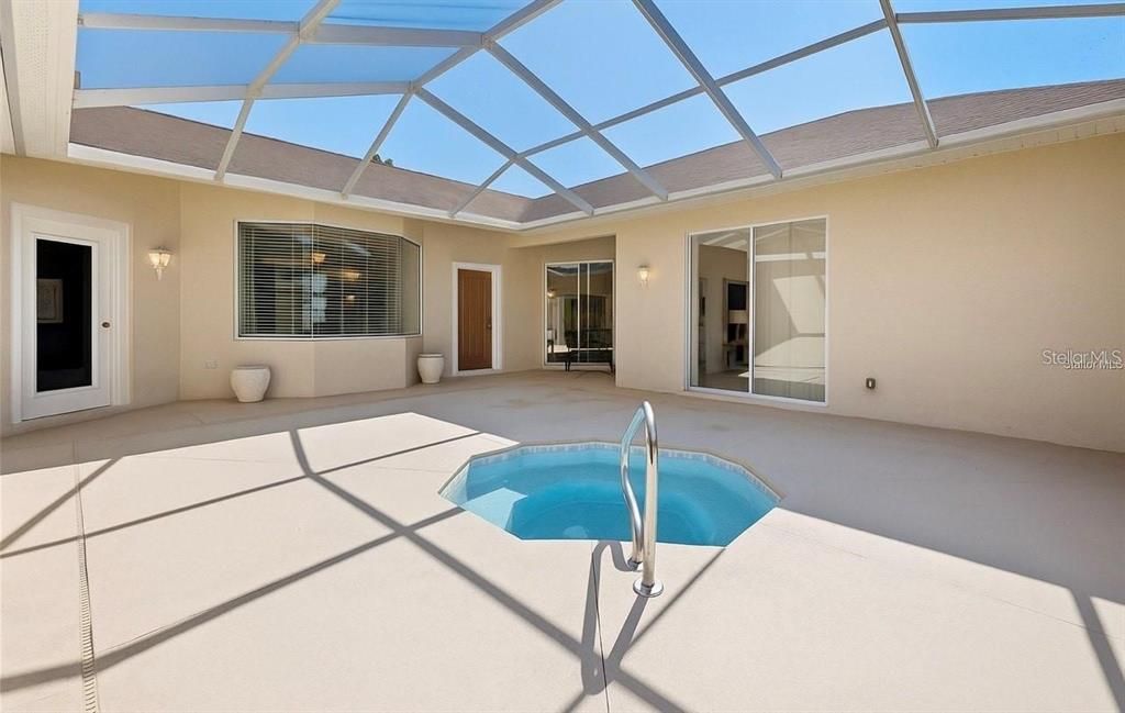 For Sale: $304,900 (3 beds, 3 baths, 1781 Square Feet)