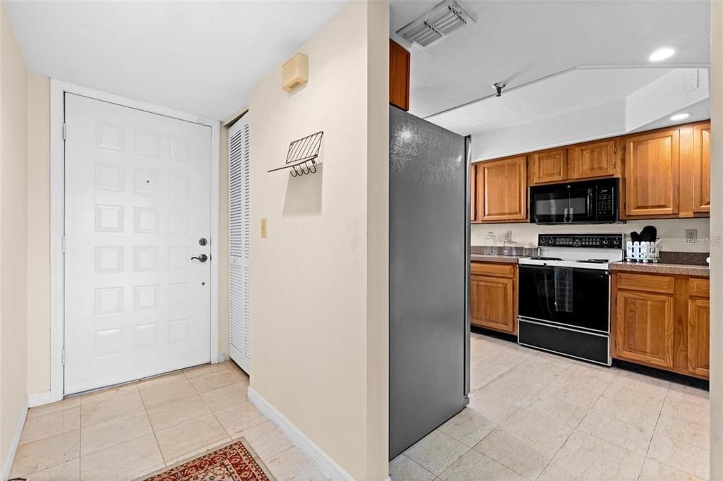 En Venta: $235,000 (2 camas, 2 baños, 1137 Pies cuadrados)