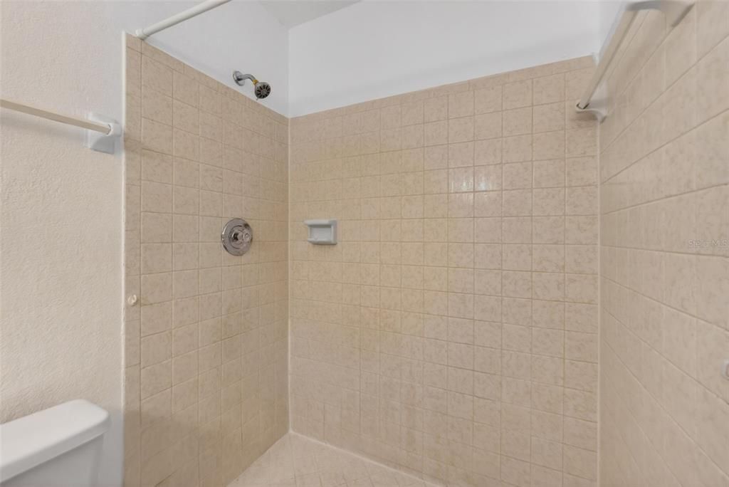 En Renta: $1,650 (2 camas, 2 baños, 1037 Pies cuadrados)