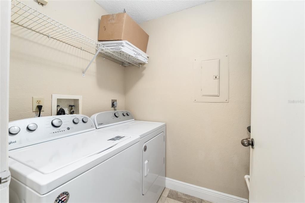 En Venta: $140,000 (2 camas, 2 baños, 950 Pies cuadrados)