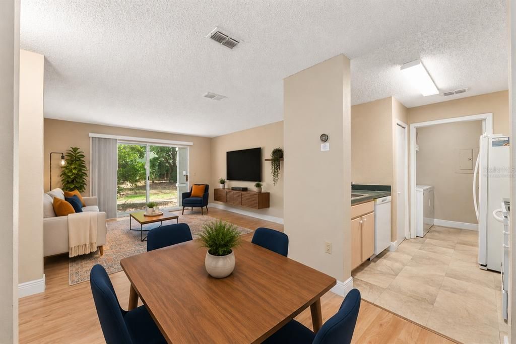 En Venta: $140,000 (2 camas, 2 baños, 950 Pies cuadrados)