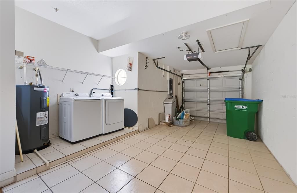 For Rent: $2,700 (2 beds, 2 baths, 1524 Square Feet)