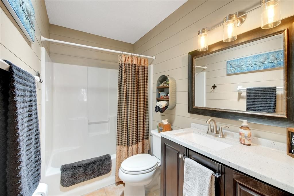Activo con contrato: $259,900 (3 camas, 2 baños, 1735 Pies cuadrados)