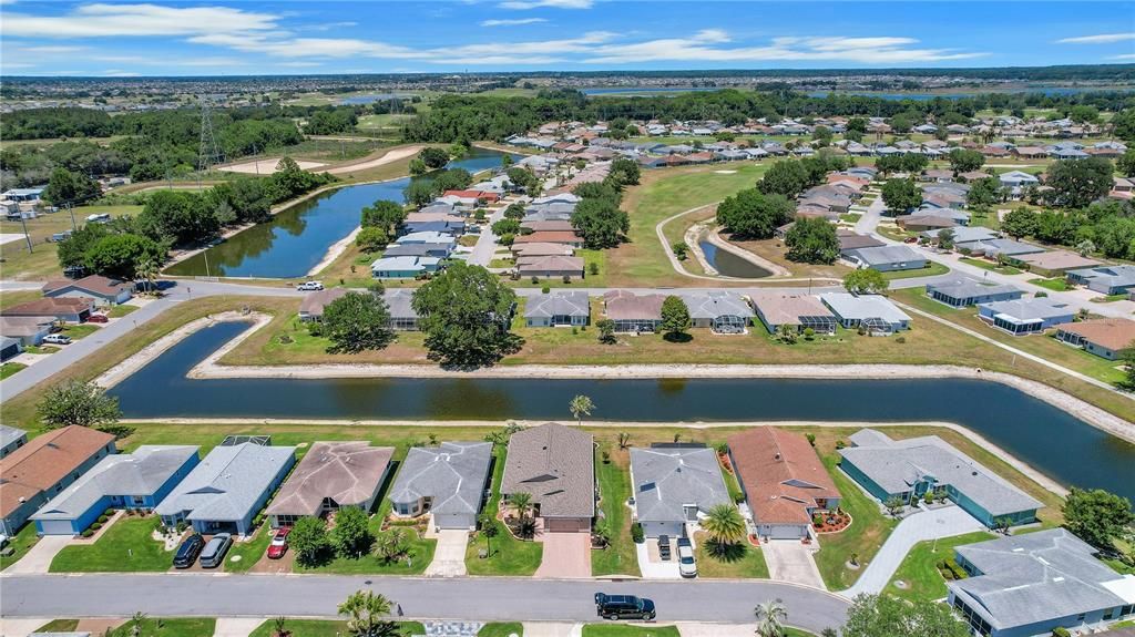 Activo con contrato: $259,900 (3 camas, 2 baños, 1735 Pies cuadrados)