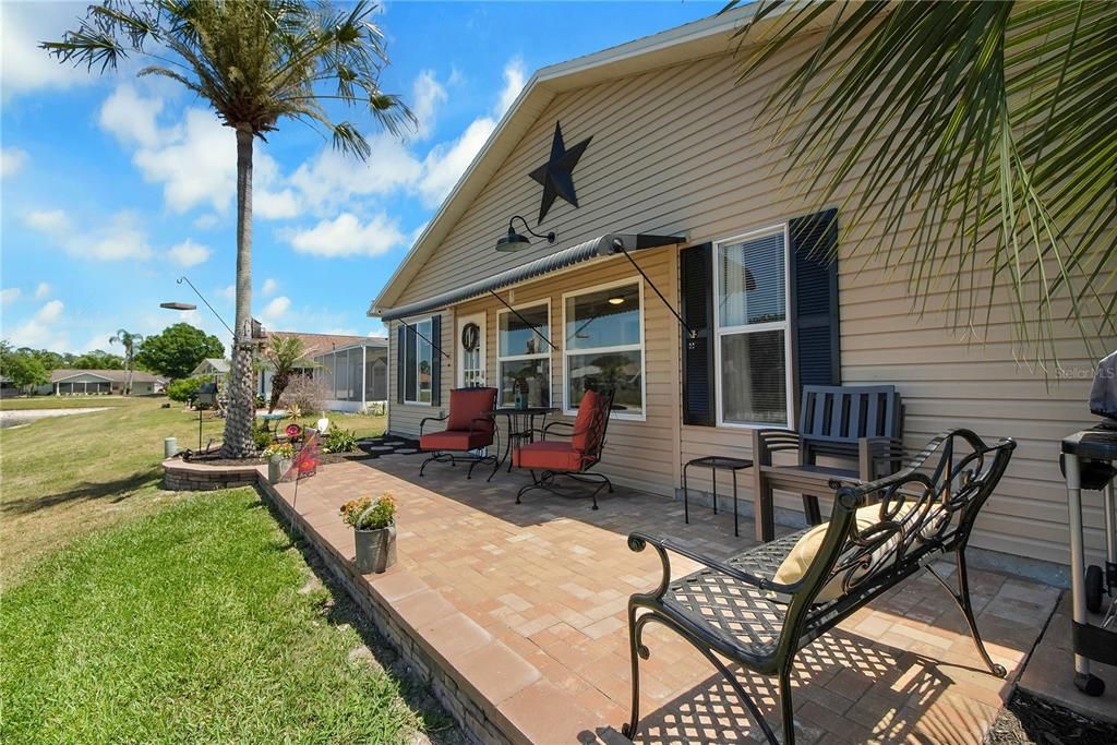 Activo con contrato: $259,900 (3 camas, 2 baños, 1735 Pies cuadrados)