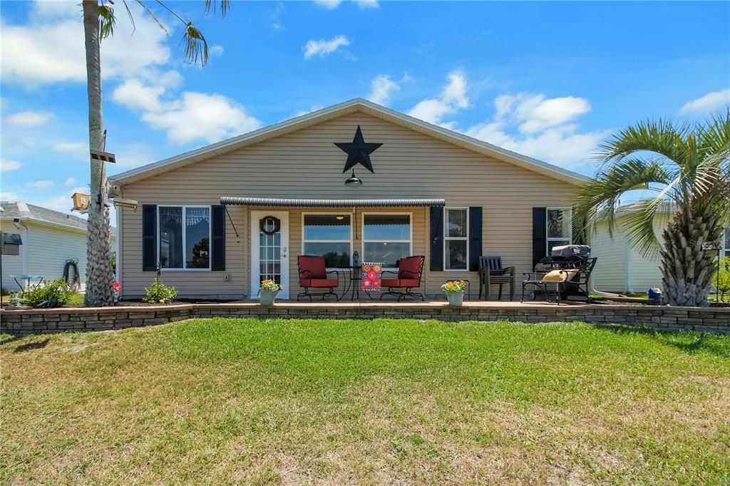 Activo con contrato: $259,900 (3 camas, 2 baños, 1735 Pies cuadrados)